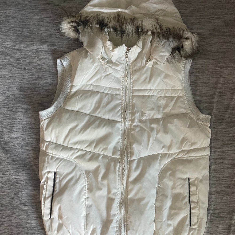 Cream White Puffer Vest w/ Detachable Hood - S